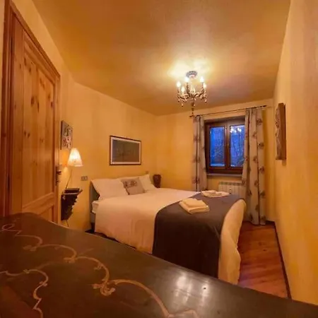 Ferienhaus Splendido Con Giardino Vista Monte Bianco Courmayeur