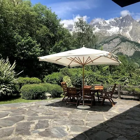 Splendido Con Giardino Vista Monte Bianco Ferienhaus Courmayeur