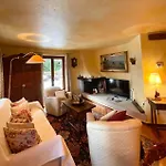 Feriehus 2br 2ba Terrace, Amazing View & Parking Courmayeur