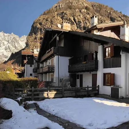 2br 2ba Terrace, Amazing View & Parking Feriehus Courmayeur