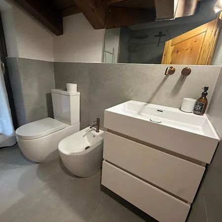 Feriehus 2br 2ba Terrace, Amazing View & Parking Courmayeur